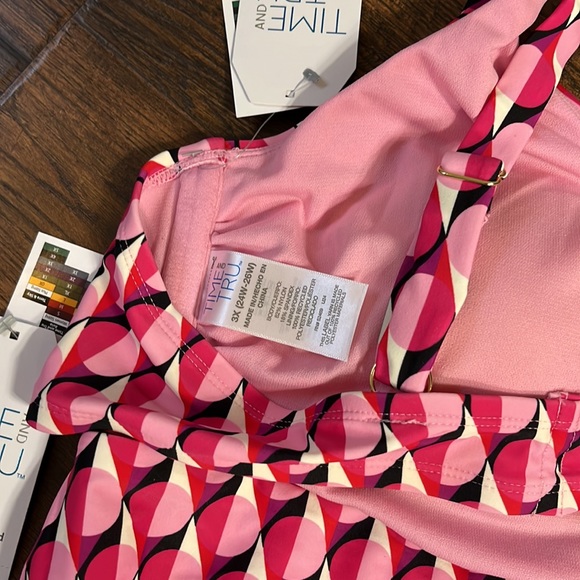 Time and Tru Women's Plus Size Geo Print V- Wire Bikini Top Size 3X (24W-26W) - Picture 5 of 9